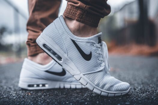 feet, footwear, nike-184061.jpg